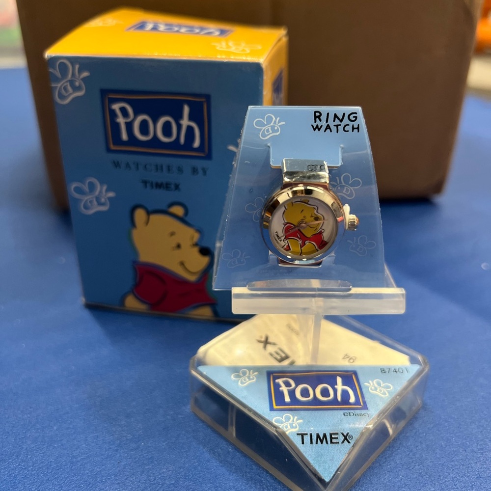 Winnie the Pooh finger ring